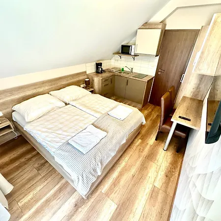 Vendeghaz - 3* شيوفوك